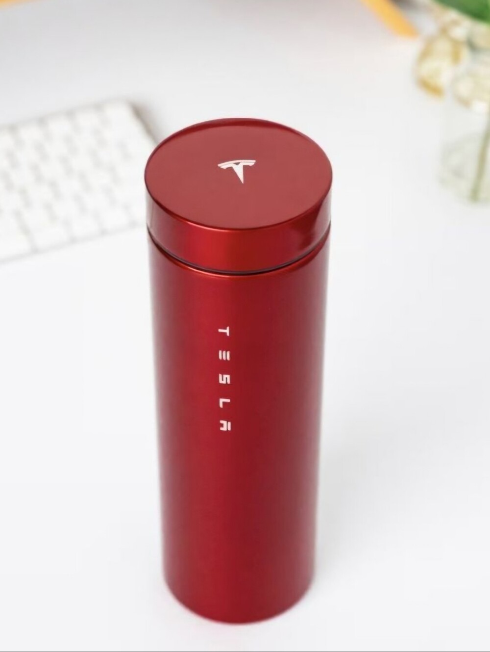 Tesla vessel ultra red water bottle